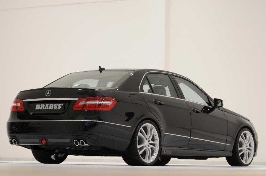  Mercedes-Benz E-Class by Brabus 2009 года  (фото 21 из 45)
